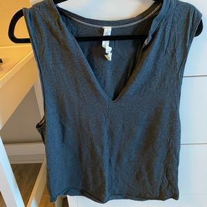 Lululemon gray workout top size 6